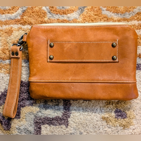 Free2Fly Ivey Wristlet Wallet All Leather Clutch in Cognac - Picture 2 of 11